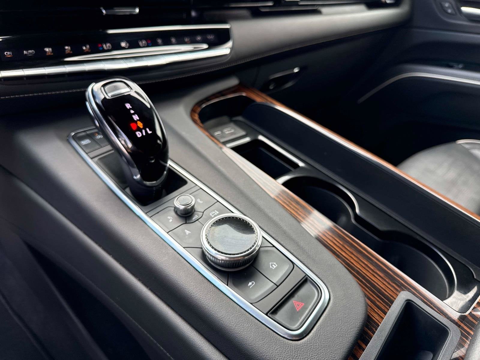 2023 Cadillac Escalade 4WD Premium Luxury