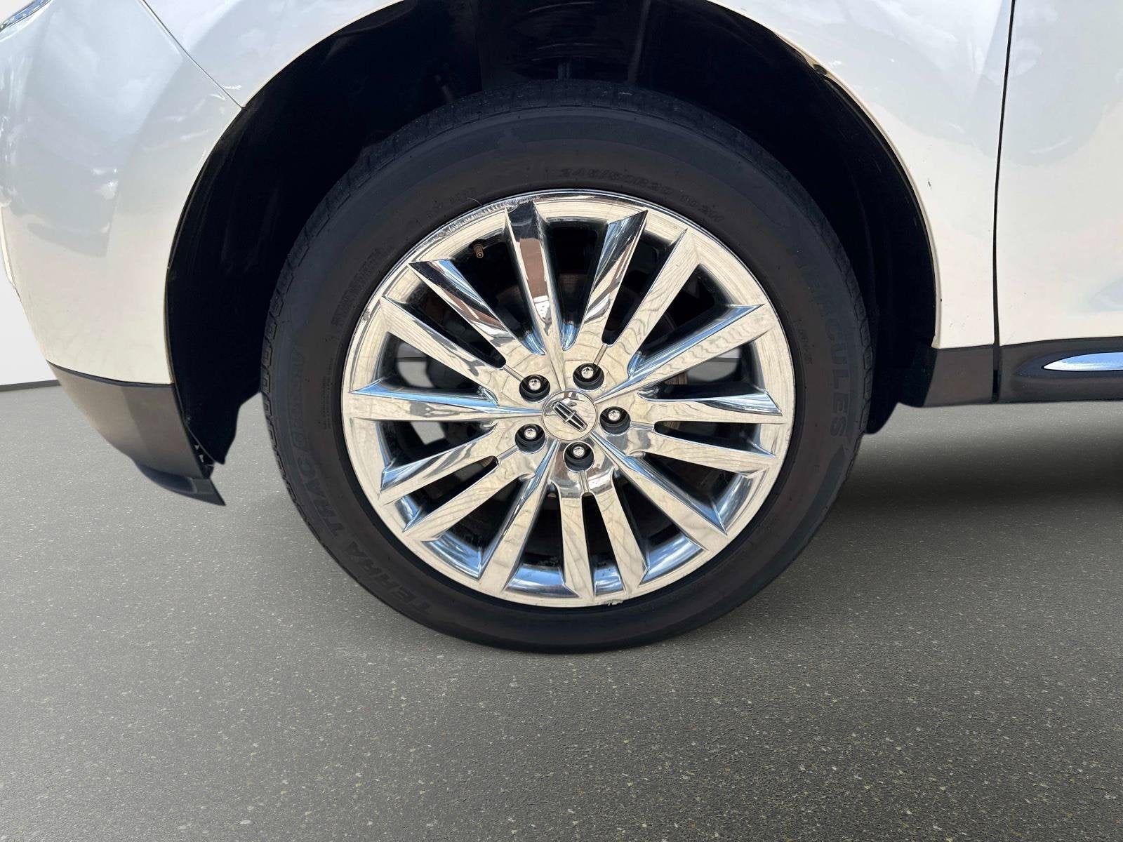 2014 Lincoln MKX Base