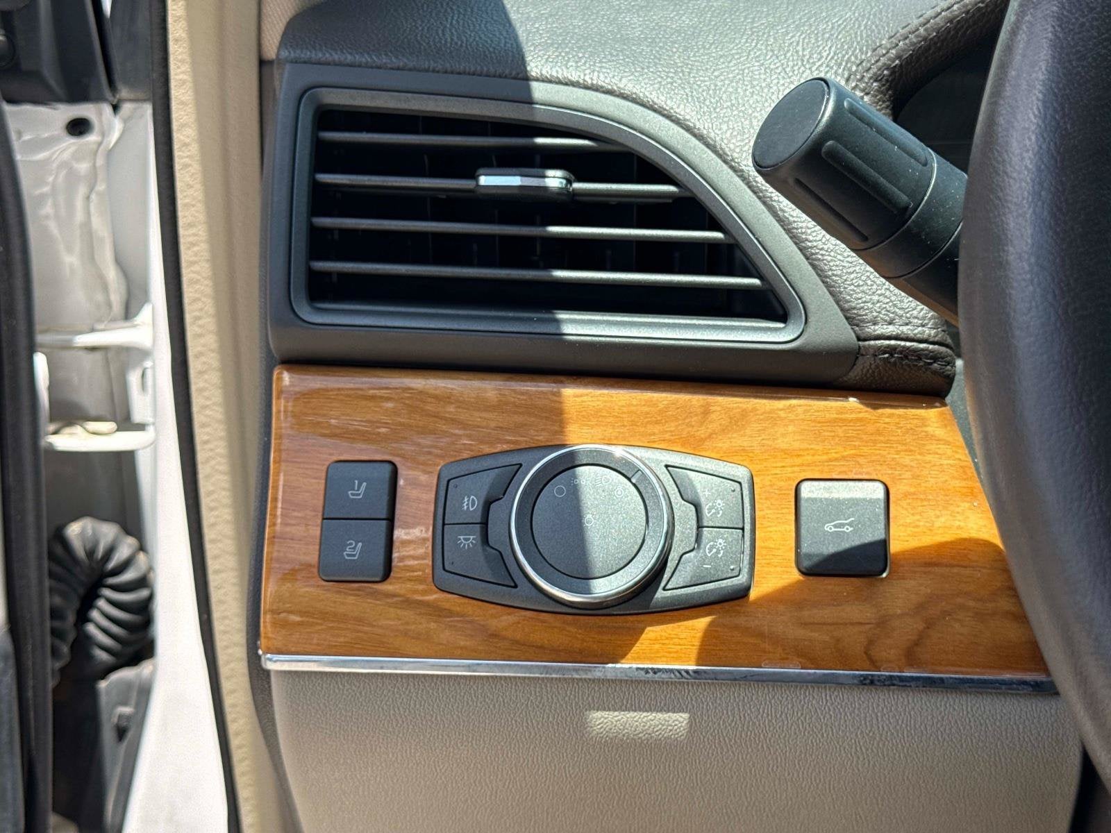 2014 Lincoln MKX Base