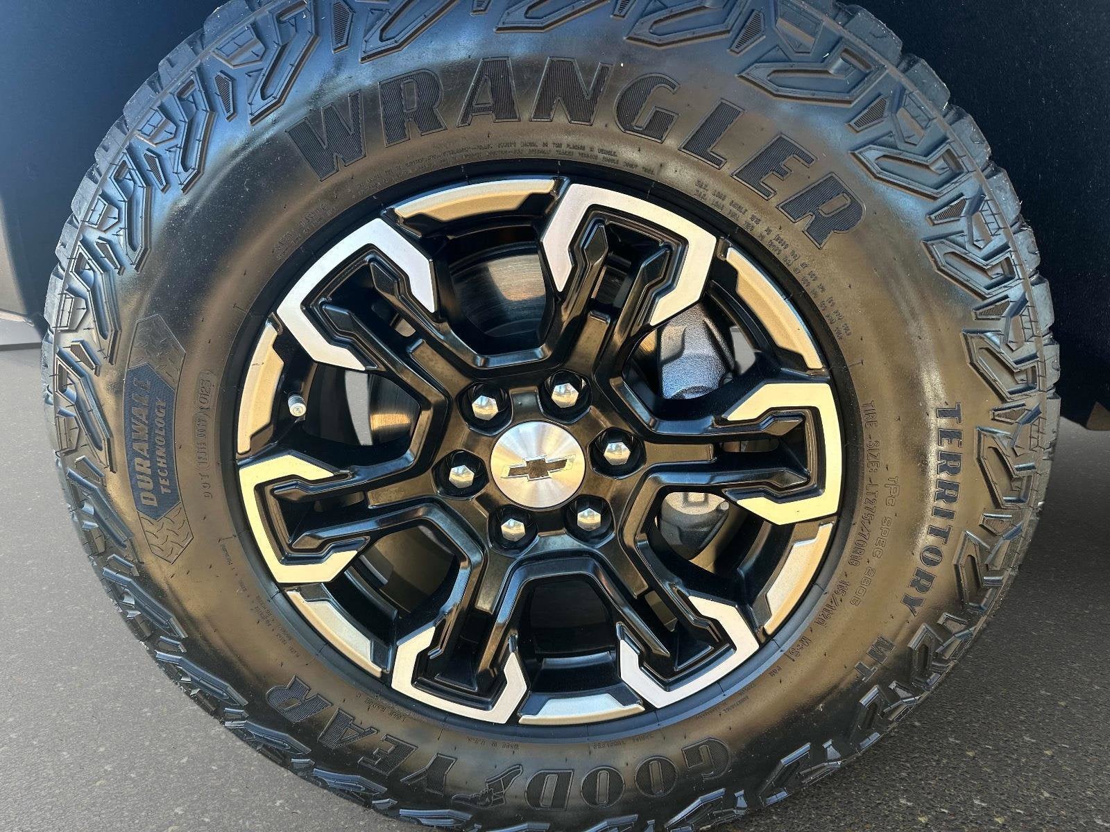 2023 Chevrolet Silverado 1500 ZR2