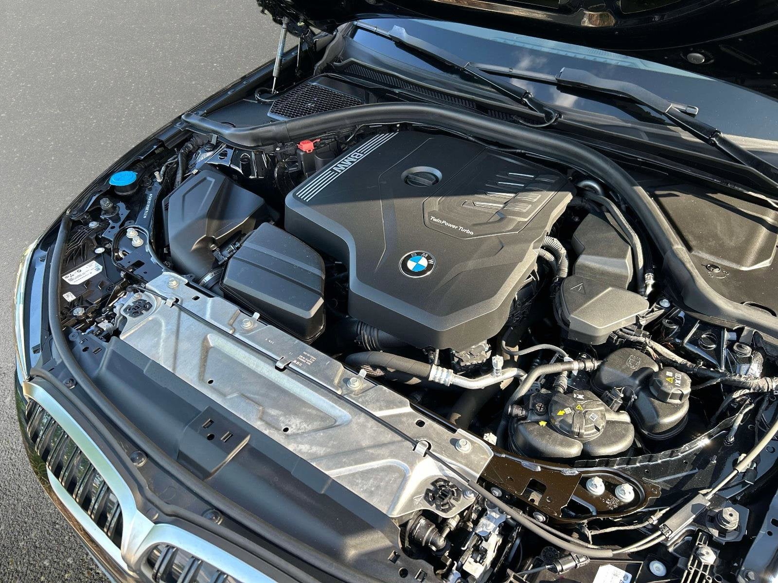 2024 BMW 330i 330i