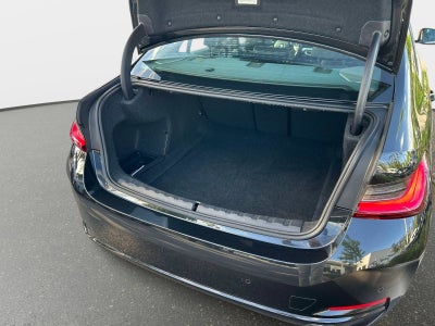 2024 BMW 330i 330i
