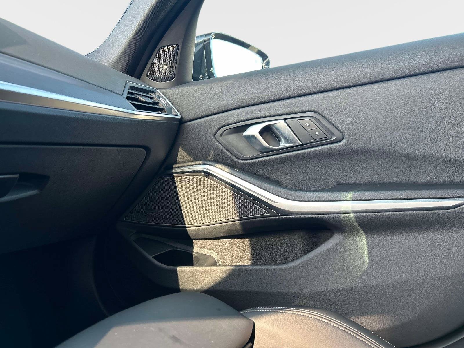 2024 BMW 330i 330i