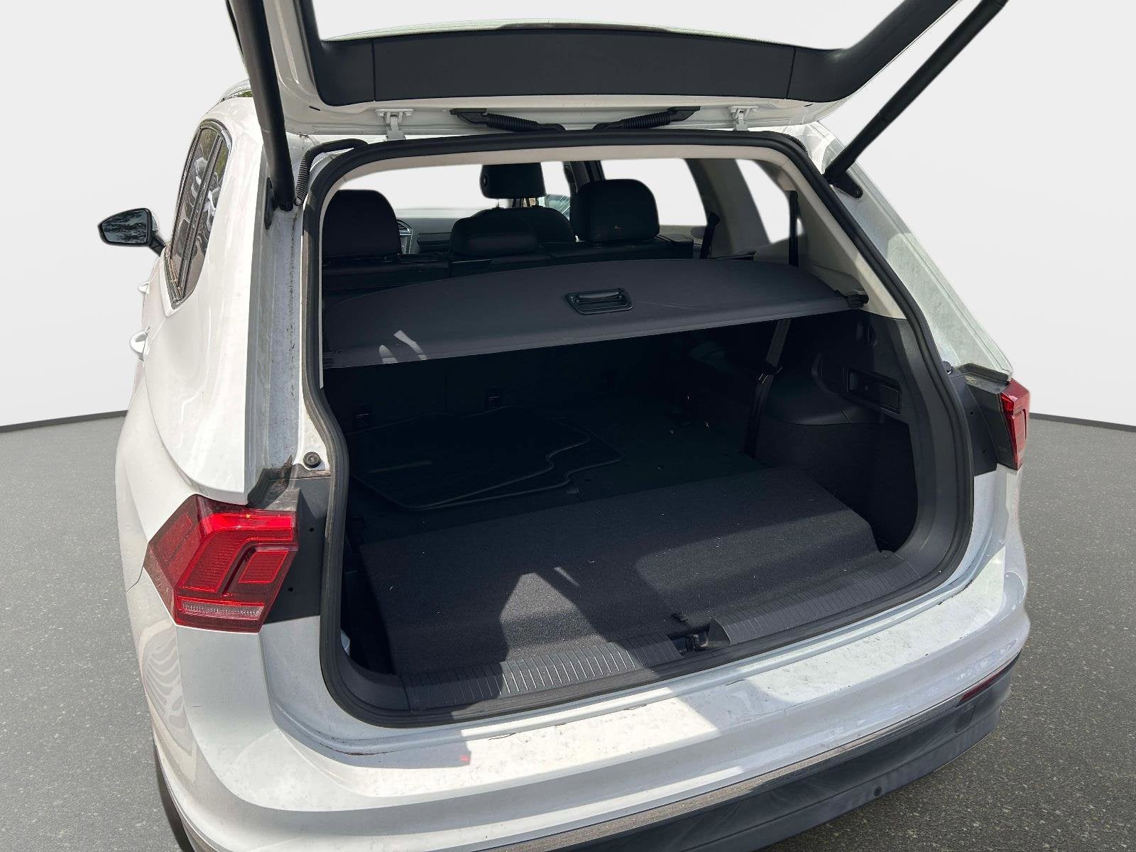 2019 Volkswagen Tiguan 2.0T SEL Premium