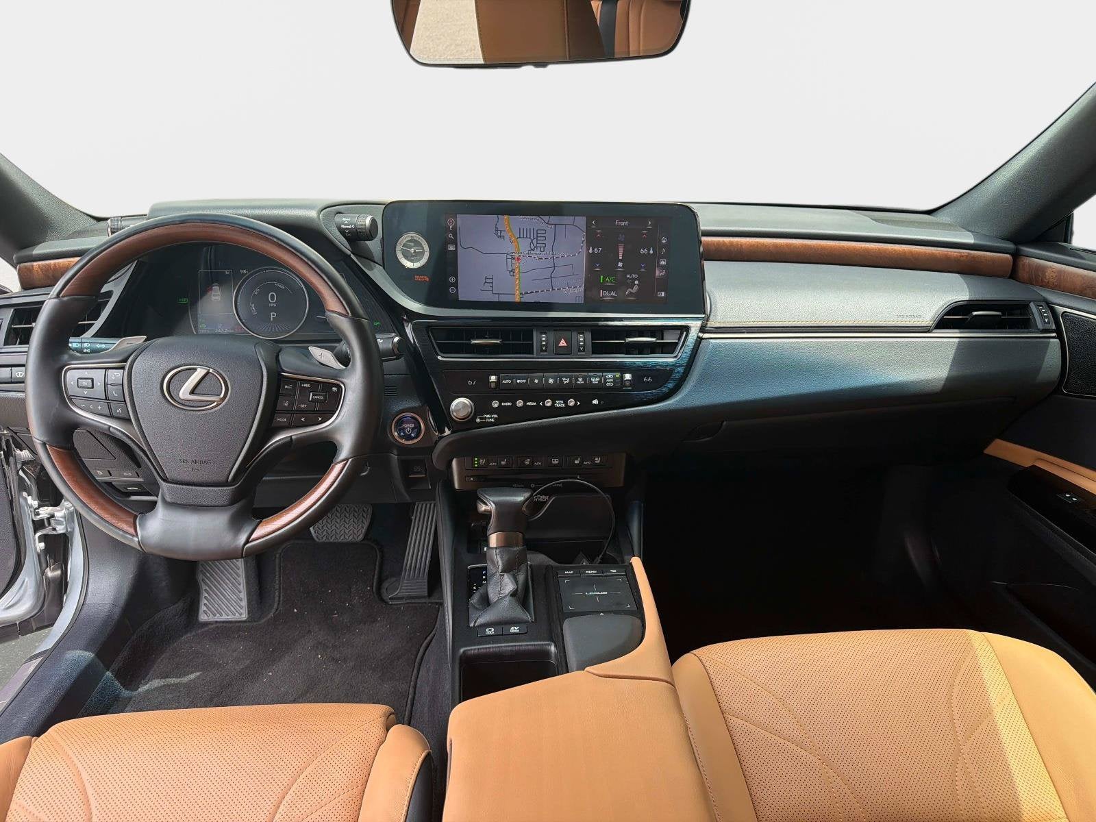 2022 Lexus ES 300h Ultra Luxury
