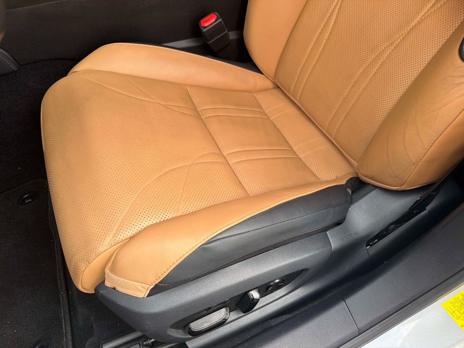 2022 Lexus ES 300h Ultra Luxury
