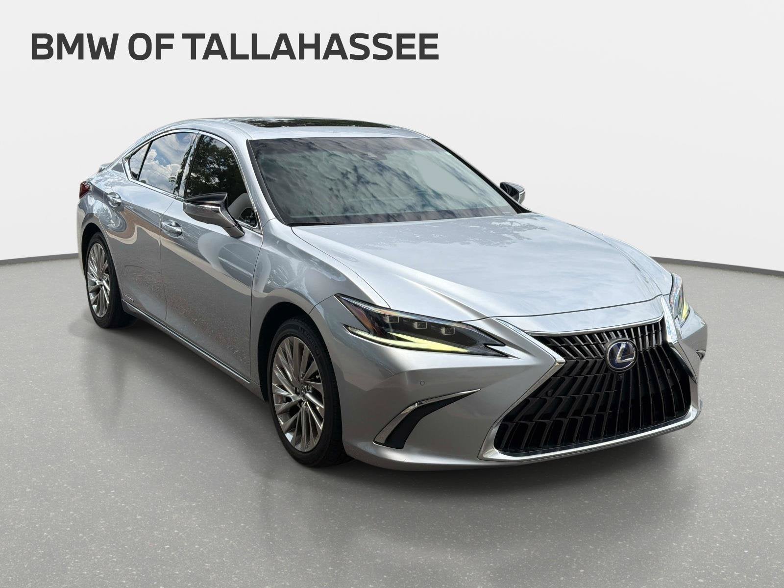 2022 Lexus ES 300h Ultra Luxury