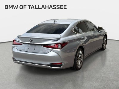 2022 Lexus ES 300h Ultra Luxury