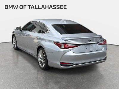 2022 Lexus ES 300h Ultra Luxury