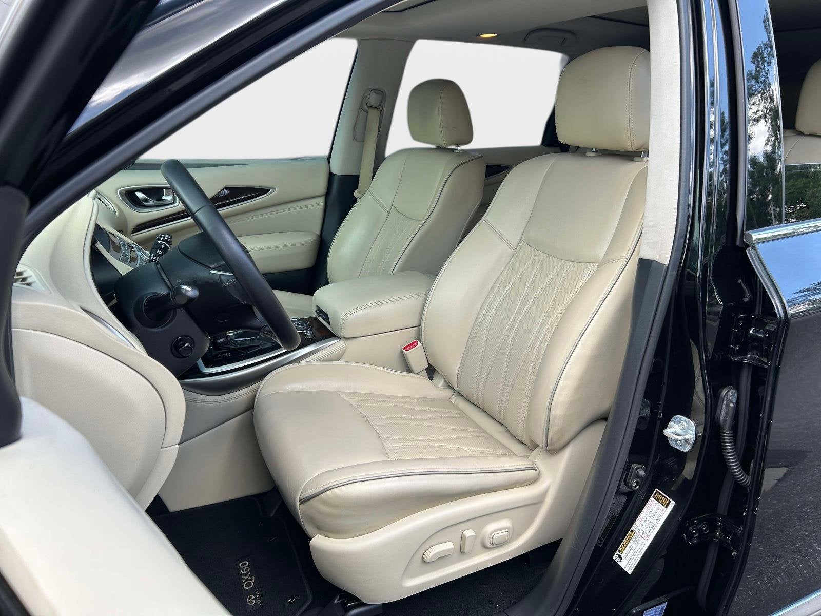 2017 INFINITI QX60 Base