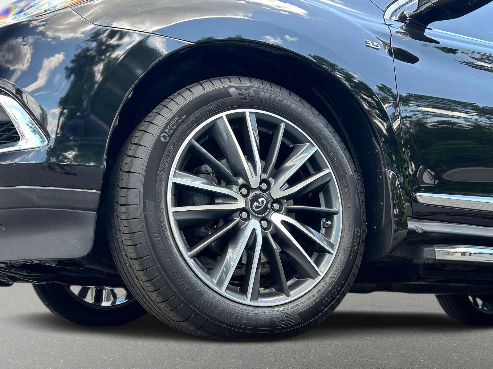 2017 INFINITI QX60 Base