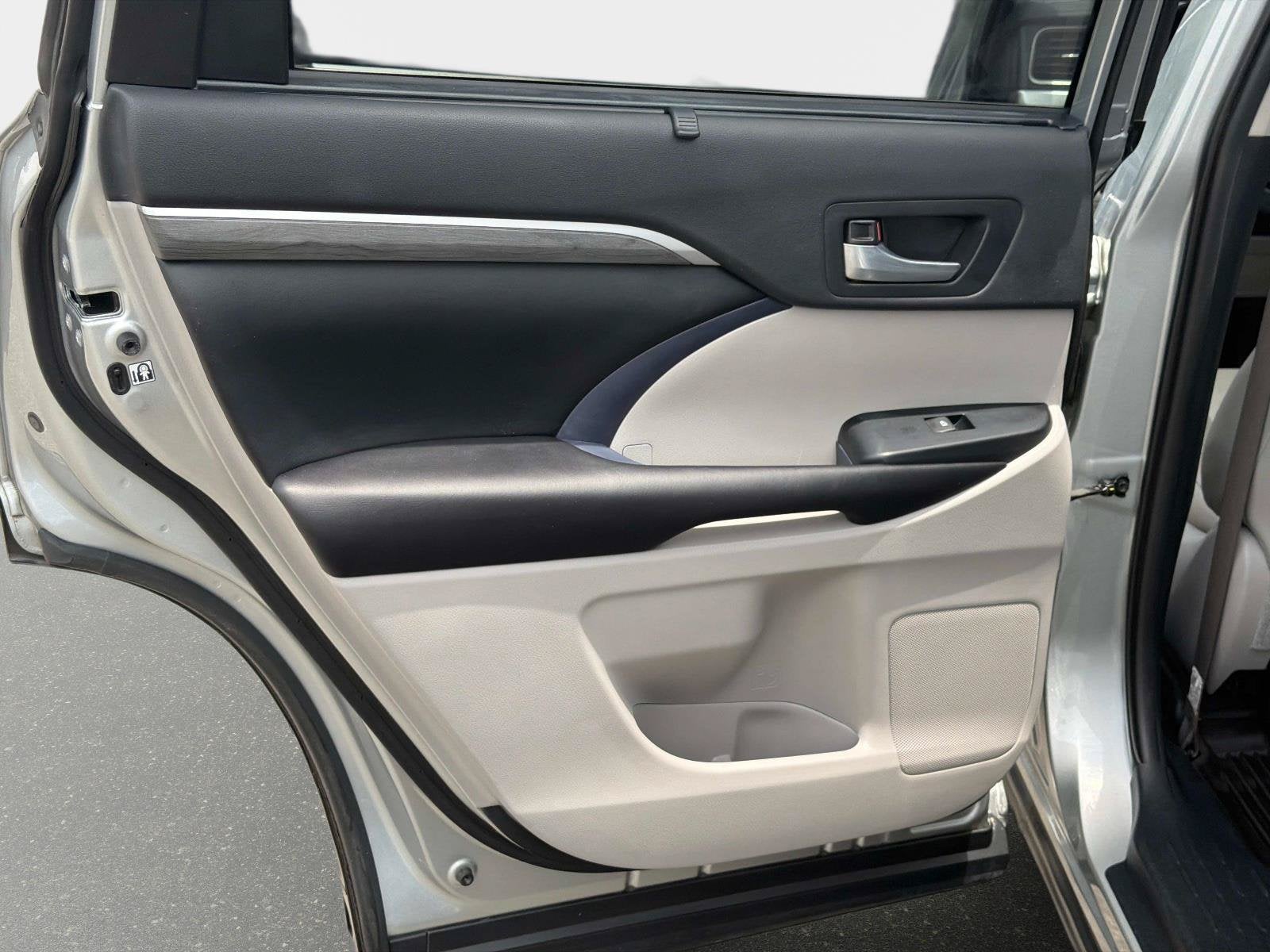2019 Toyota Highlander Limited Platinum