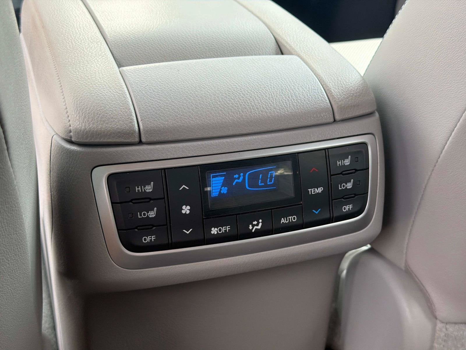 2019 Toyota Highlander Limited Platinum