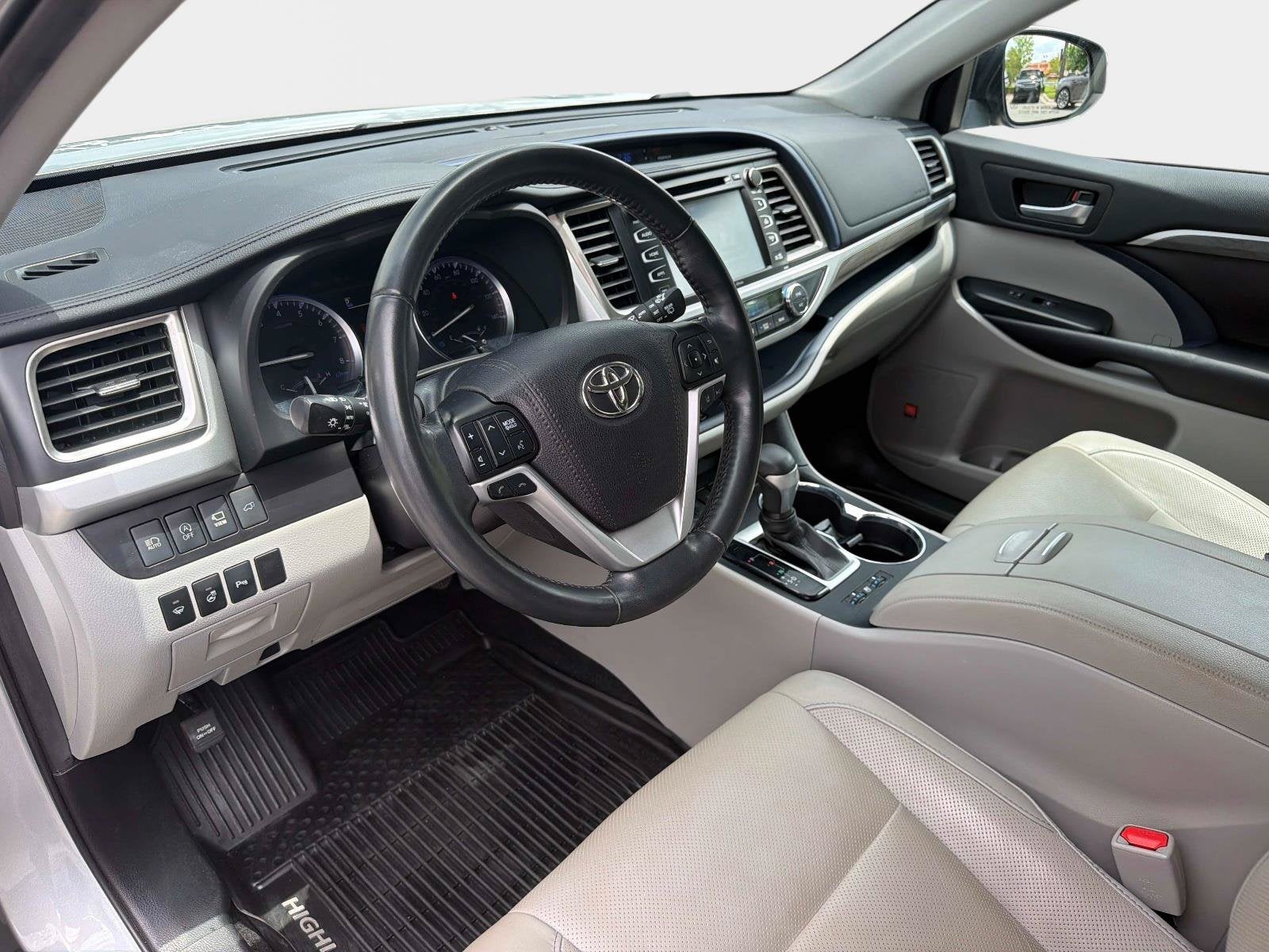 2019 Toyota Highlander Limited Platinum