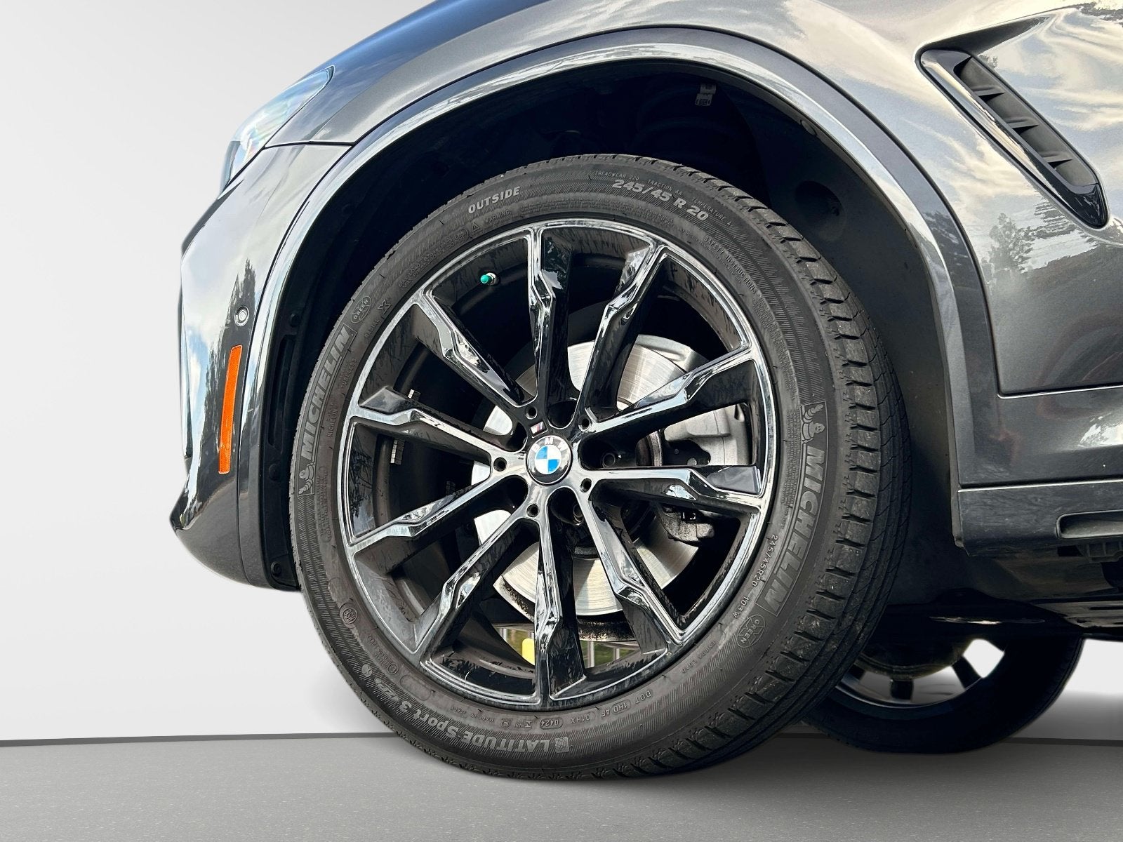 2024 BMW X4 xDrive30i