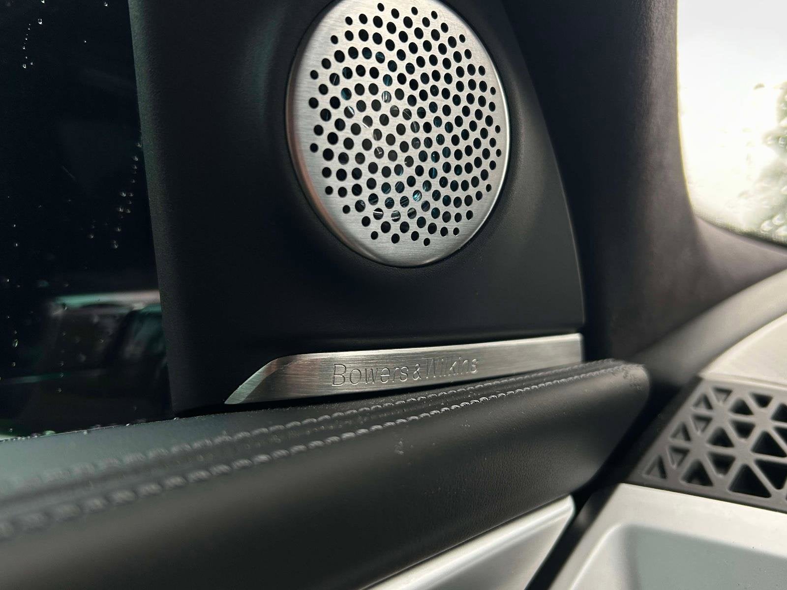 2023 BMW XM Base