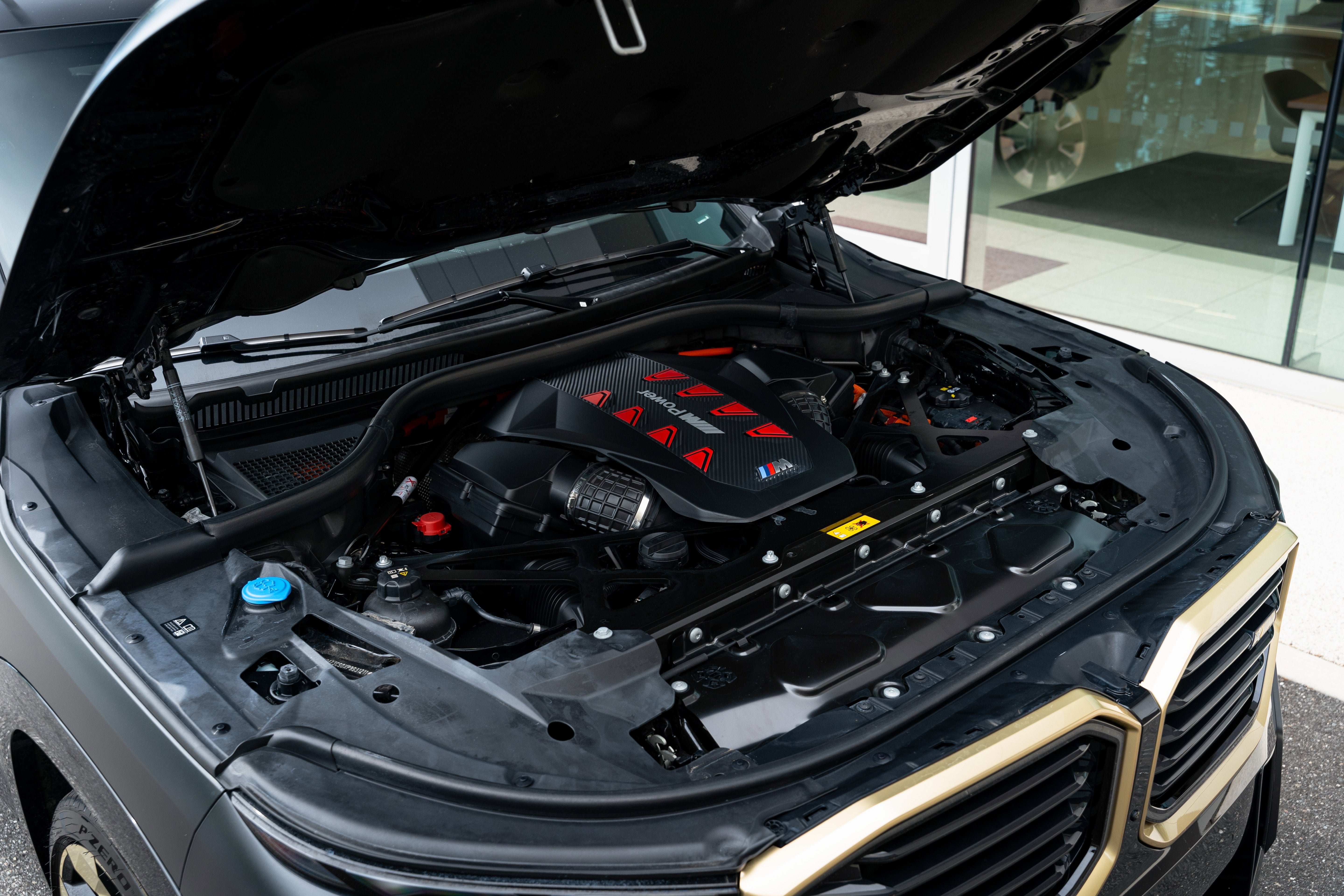 2023 BMW XM Base