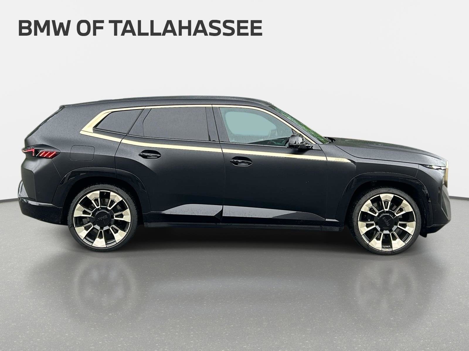 2023 BMW XM Base