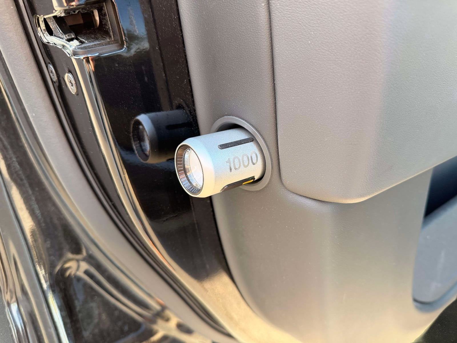 2023 Rivian R1S Adventure