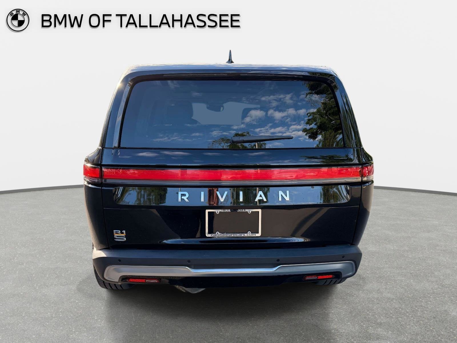 2023 Rivian R1S Adventure