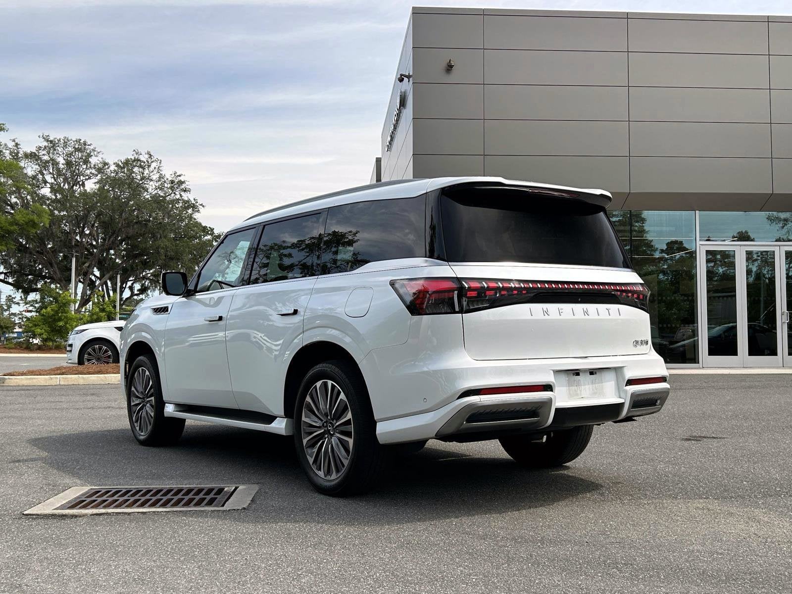 2025 INFINITI QX80 SENSORY