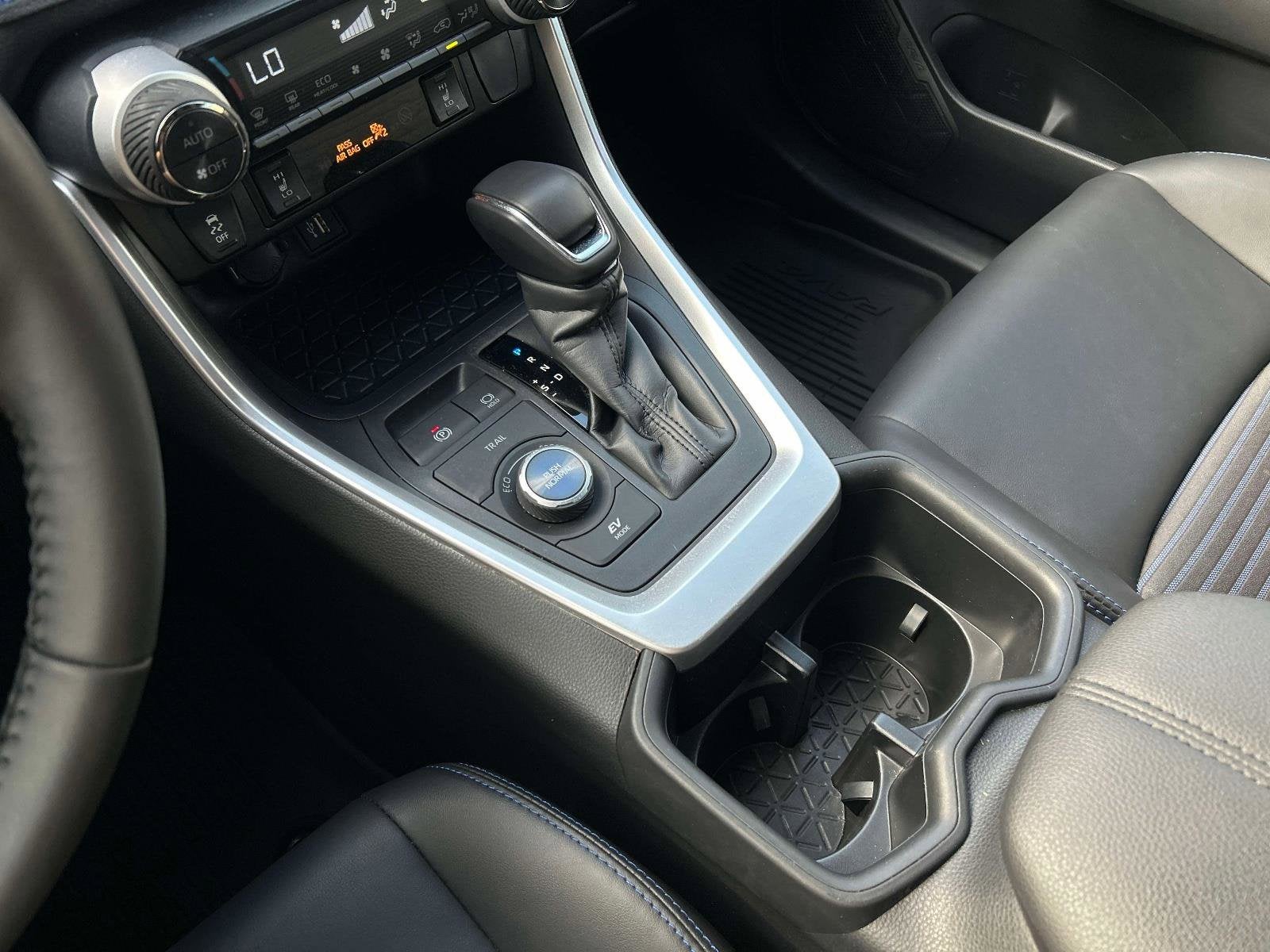 2025 Toyota RAV4 Hybrid XSE
