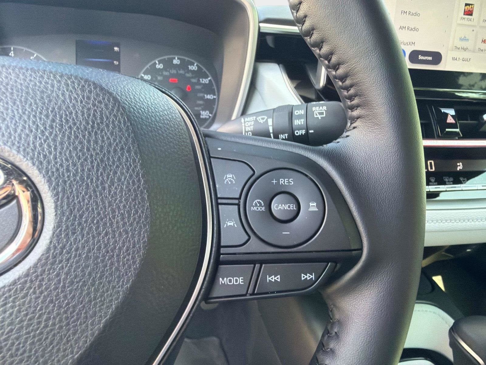2026 Toyota Corolla Hatchback SE