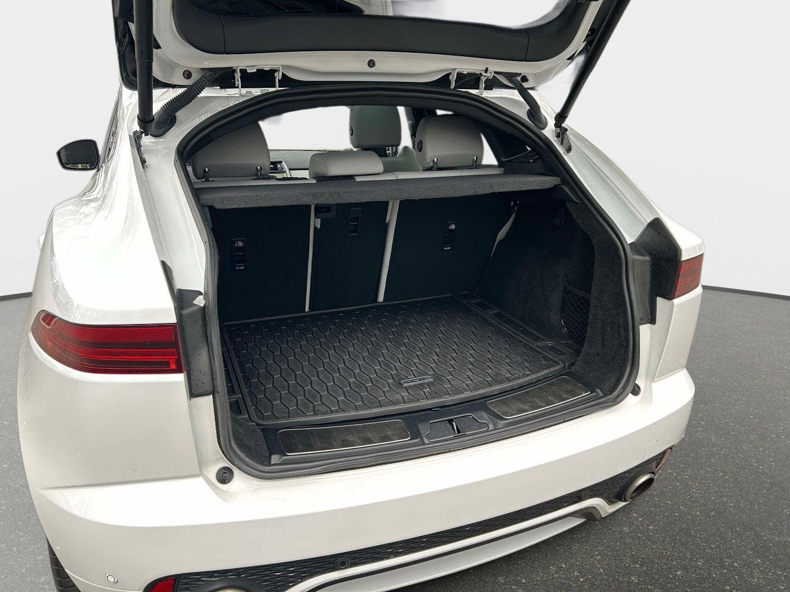 2024 Jaguar E-PACE P250