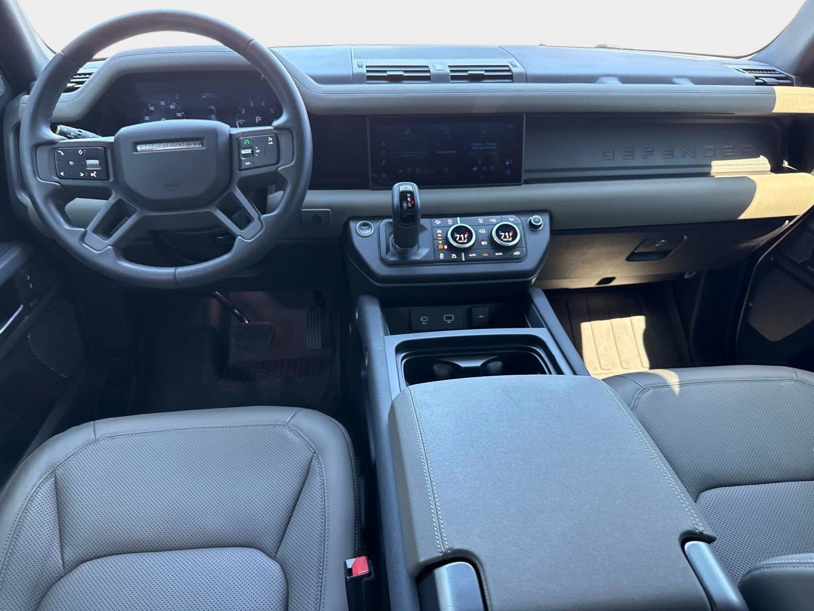2023 Land Rover Defender 110 X-Dynamic SE