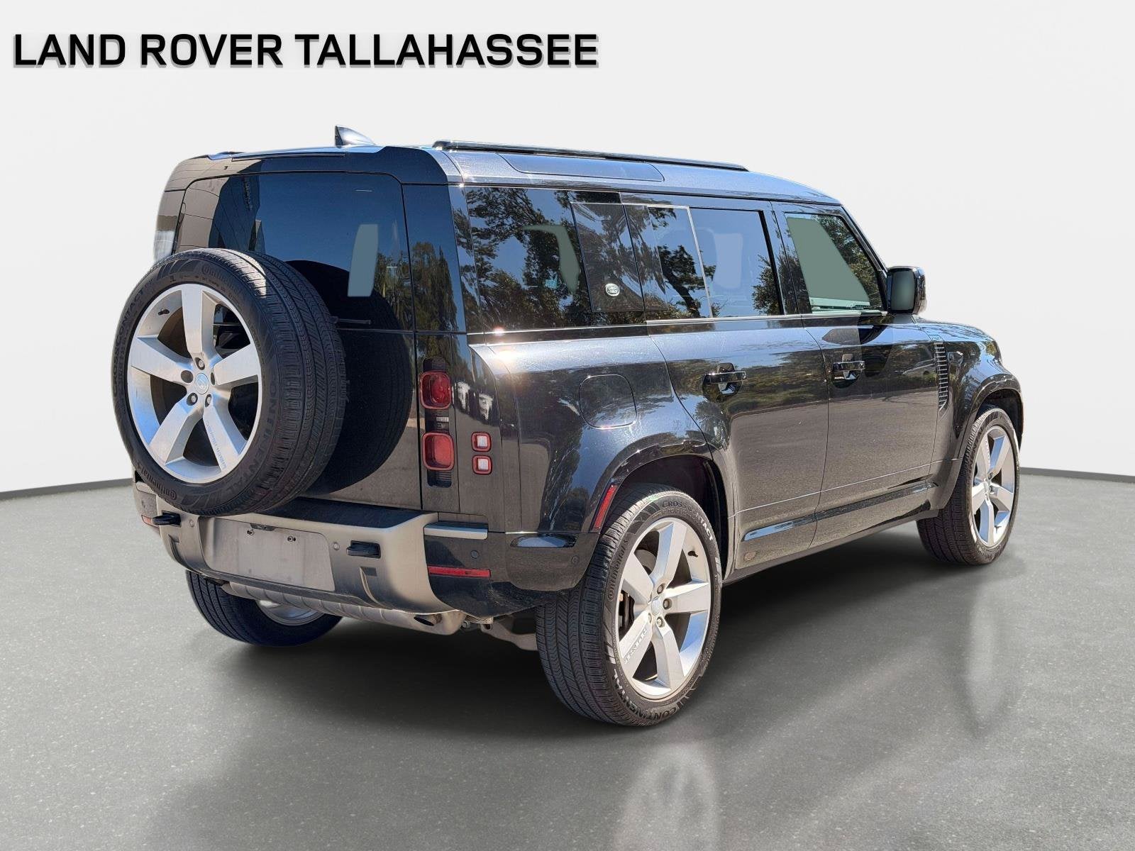2024 Land Rover Defender 110 X-Dynamic SE