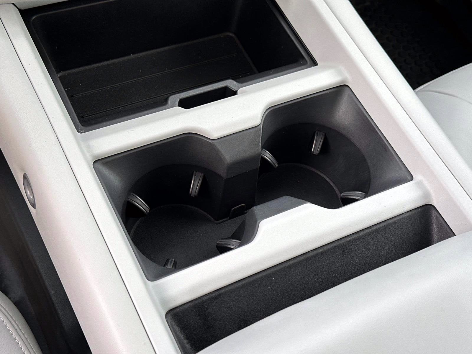 2025 Land Rover Defender 110 X-Dynamic SE