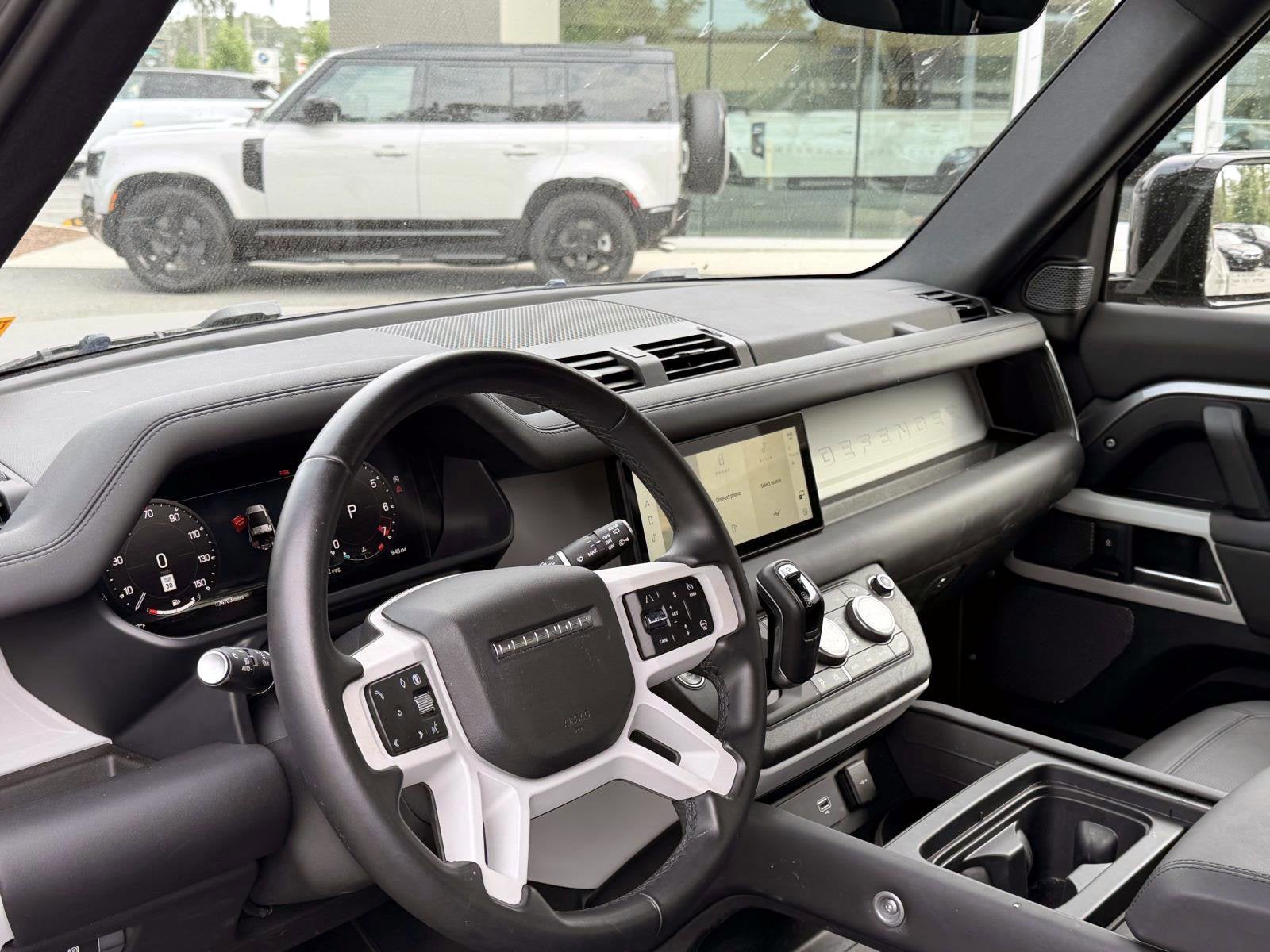 2024 Land Rover Defender 90 S