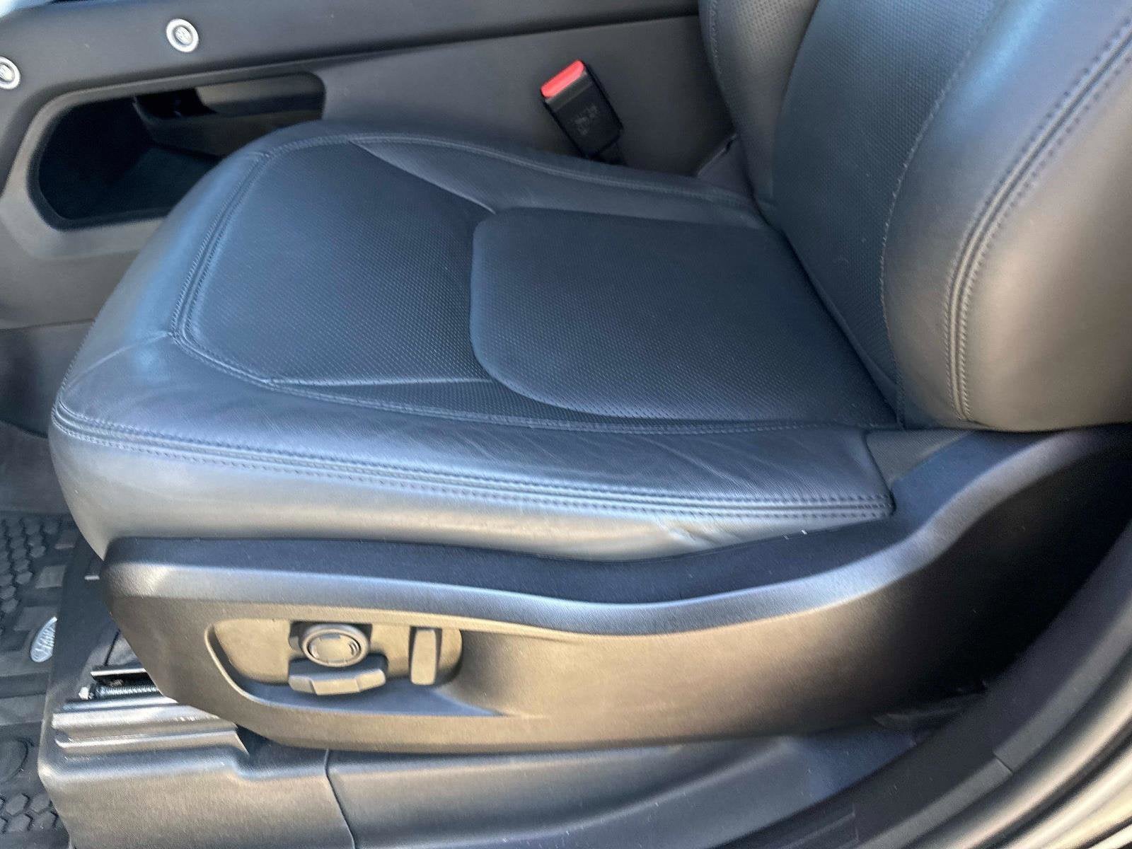 2024 Land Rover Defender 90 S