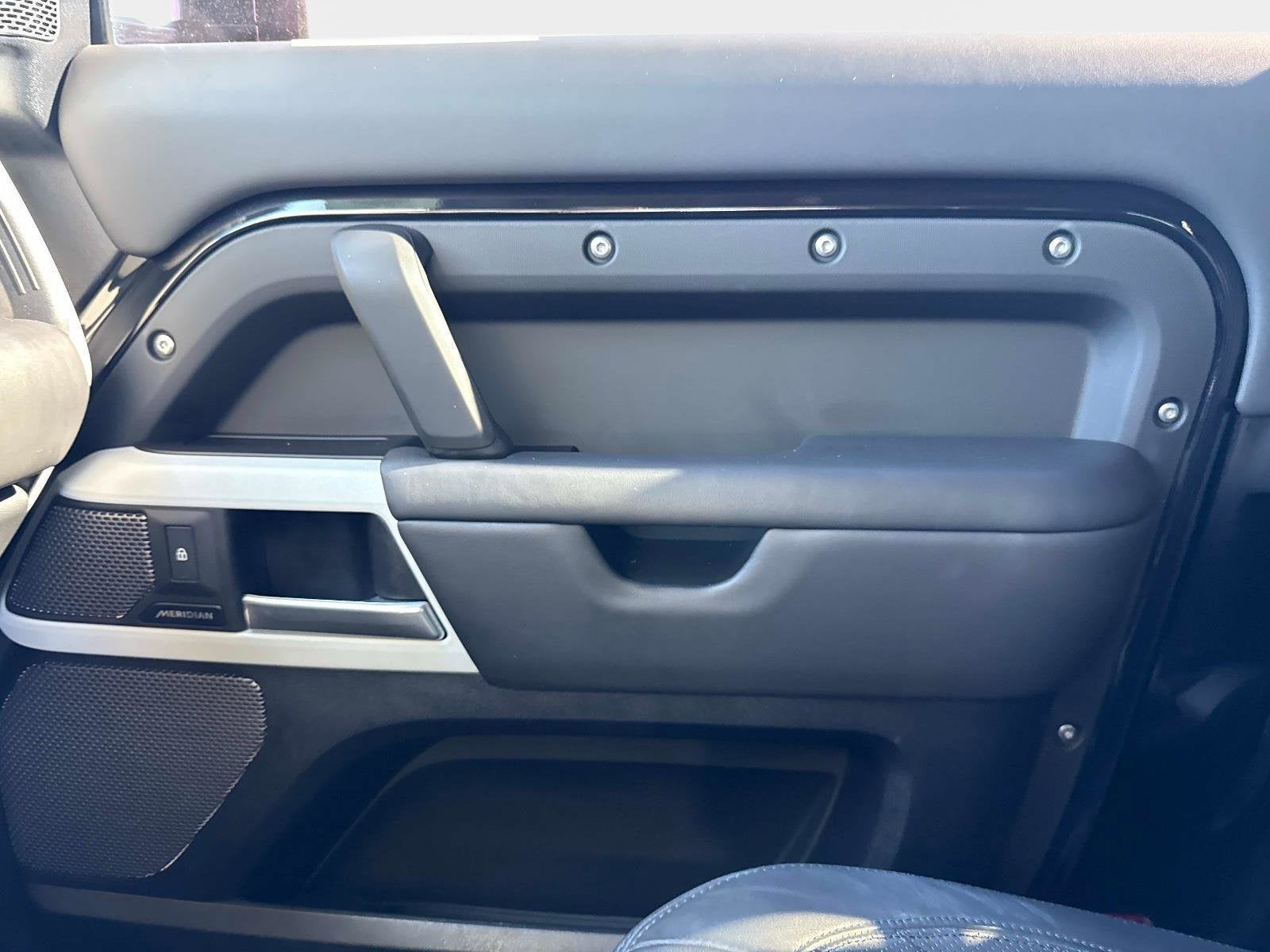 2024 Land Rover Defender 90 S