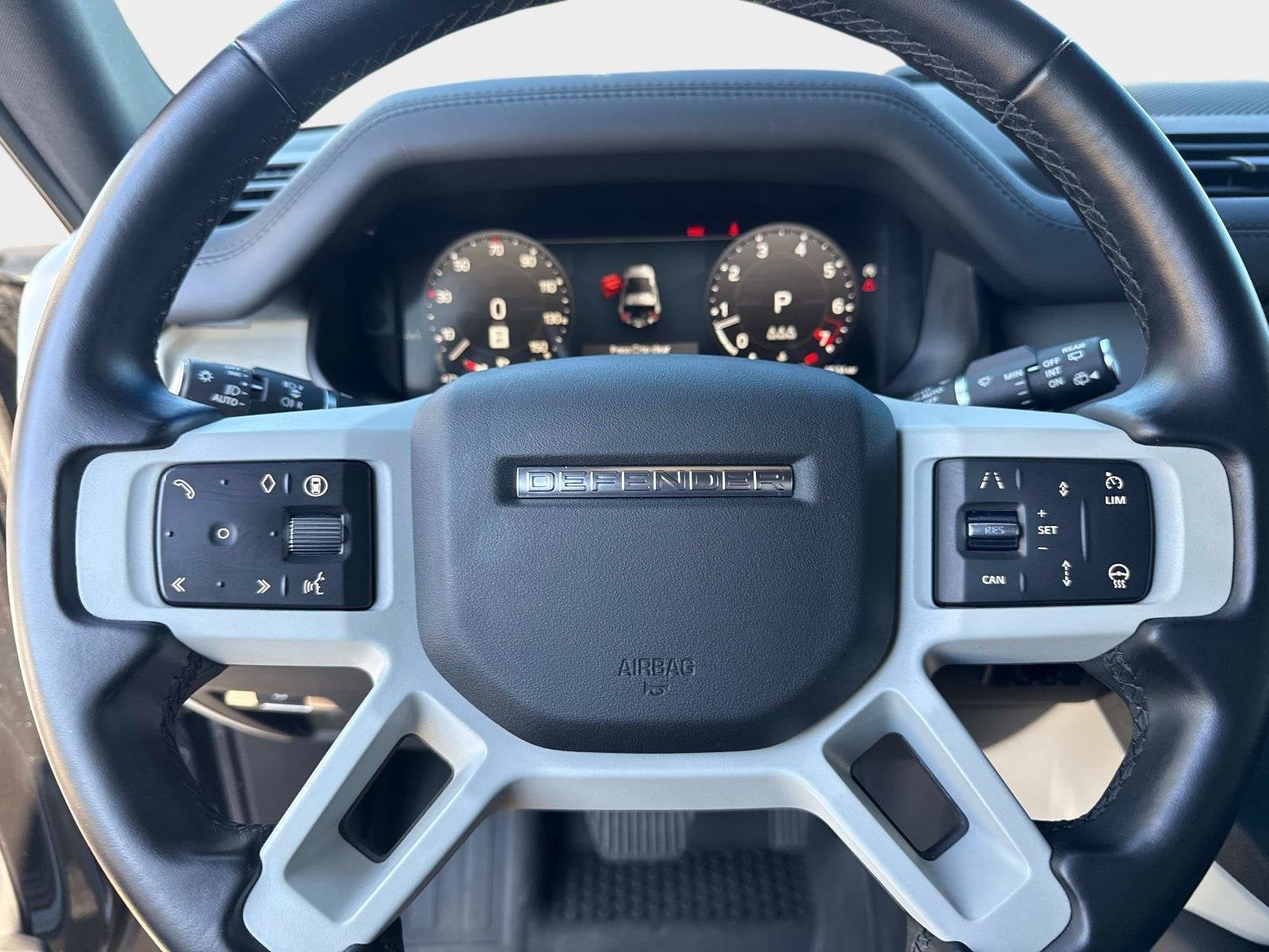 2024 Land Rover Defender 90 S