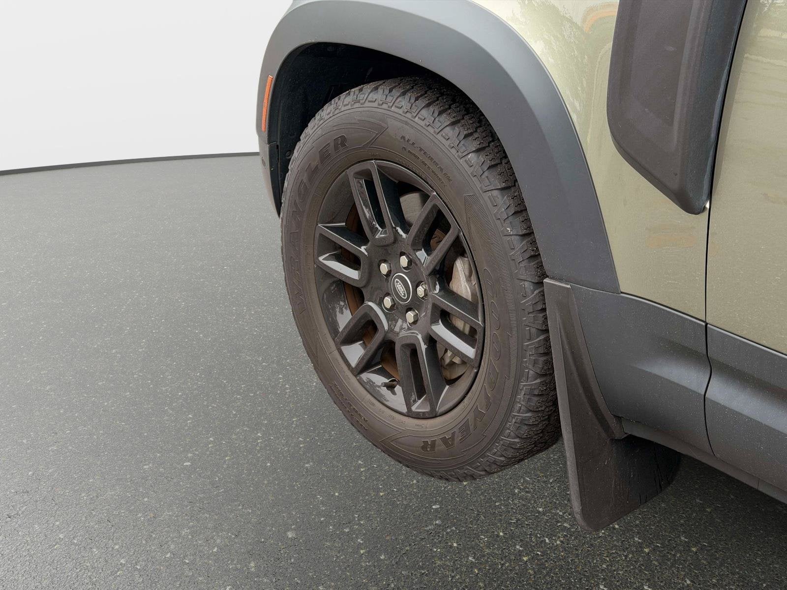 2023 Land Rover Defender 110 SE