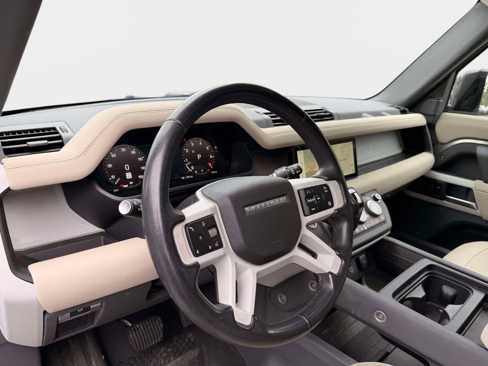 2023 Land Rover Defender 110 SE