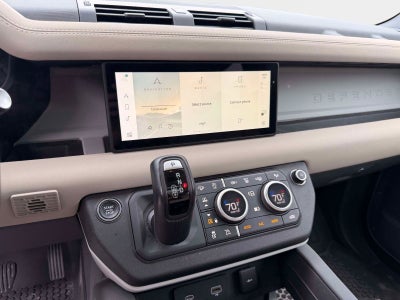 2023 Land Rover Defender 110 SE