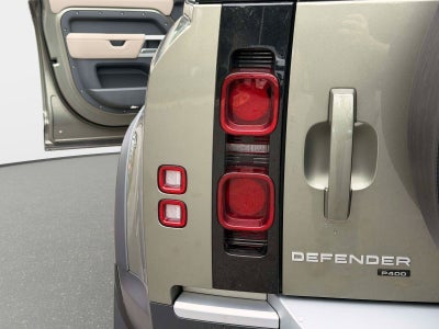 2023 Land Rover Defender 110 SE