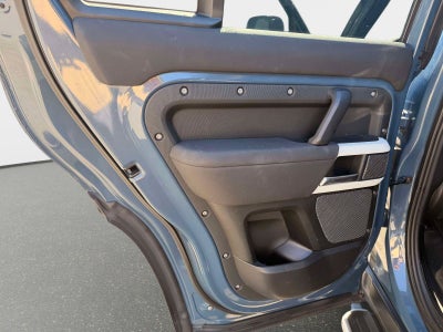 2021 Land Rover Defender 110 SE