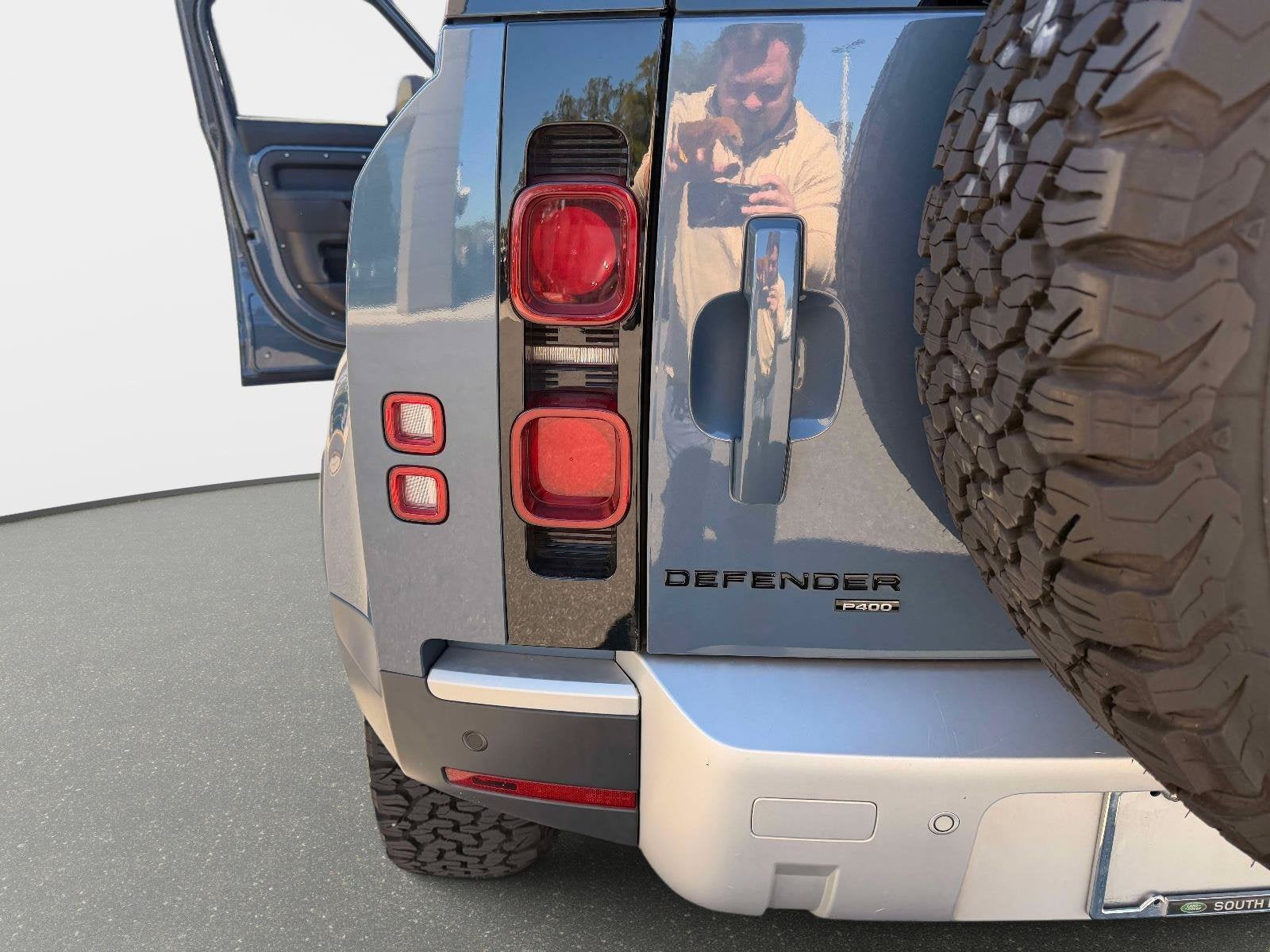 2021 Land Rover Defender 110 SE