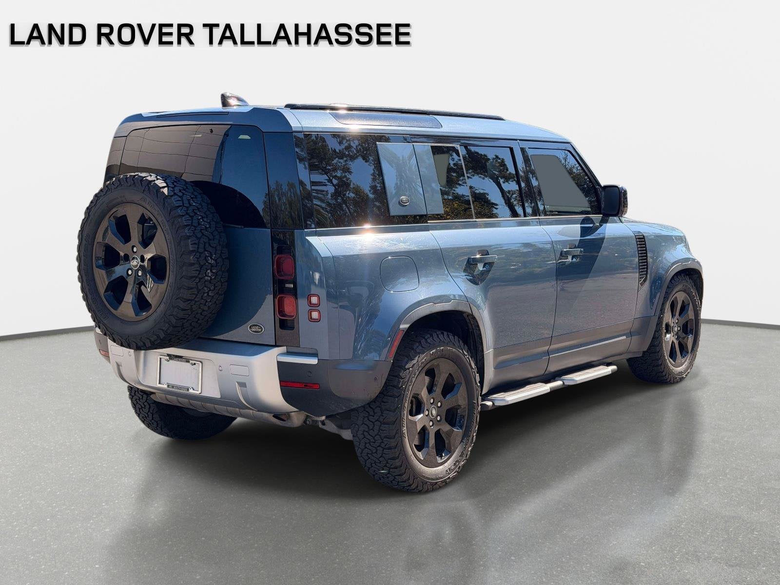 2021 Land Rover Defender 110 SE