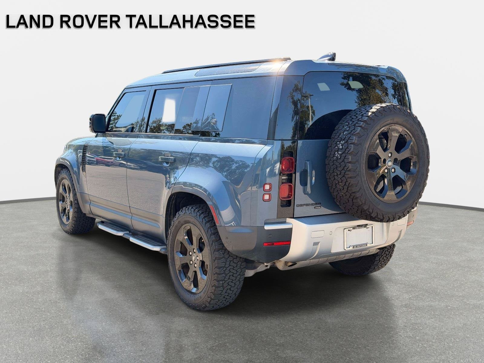 2021 Land Rover Defender 110 SE