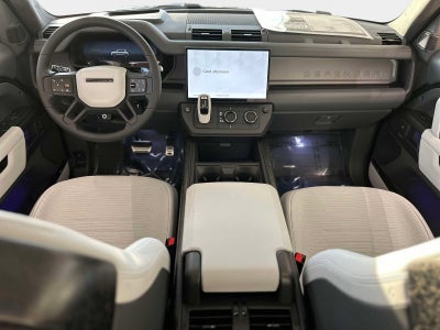 2026 Land Rover Defender OCTA