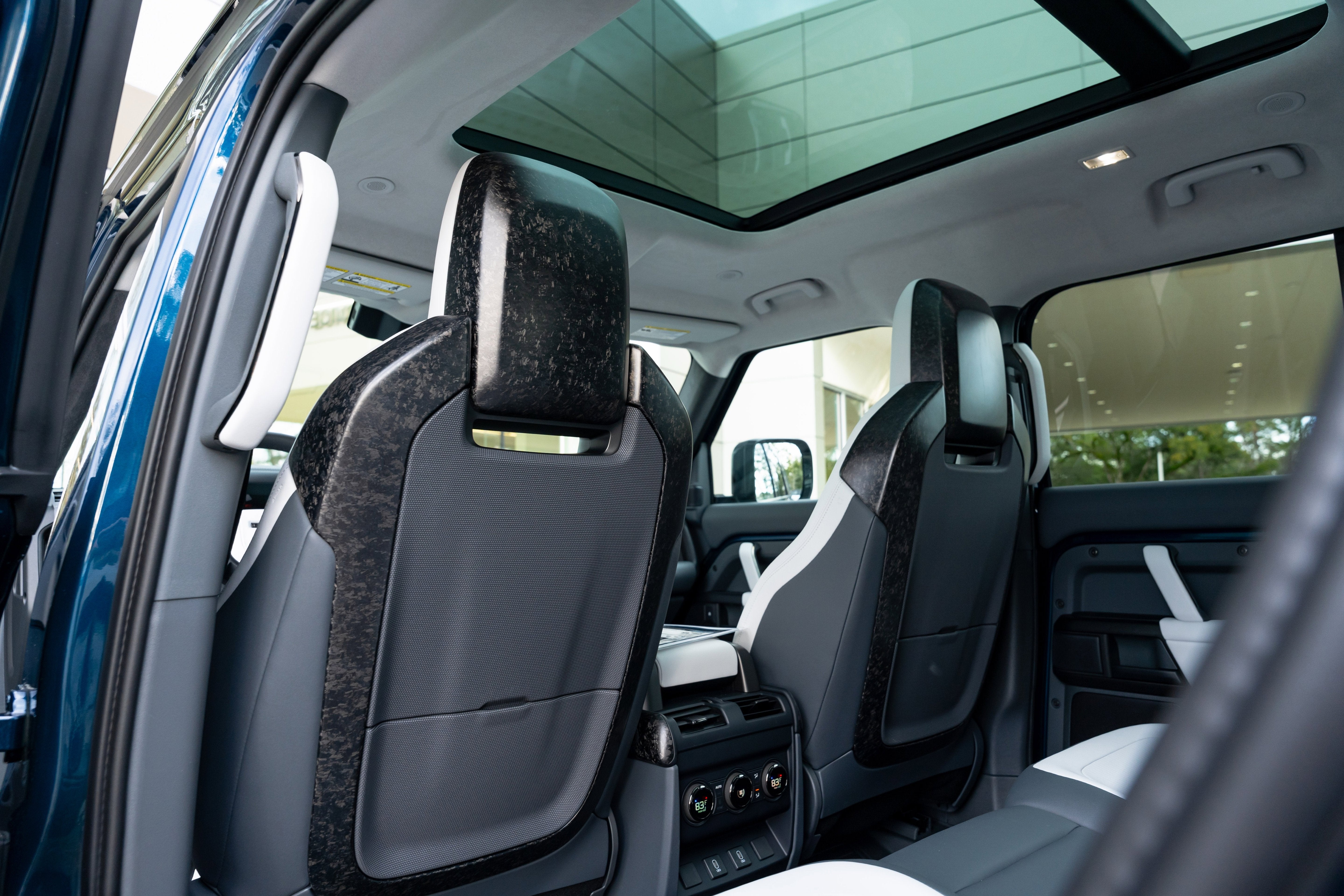 2026 Land Rover Defender OCTA