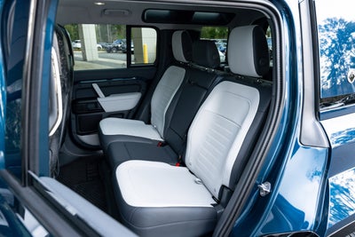 2026 Land Rover Defender OCTA