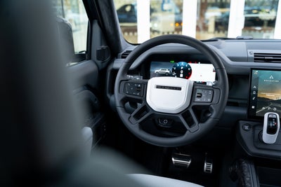 2026 Land Rover Defender OCTA