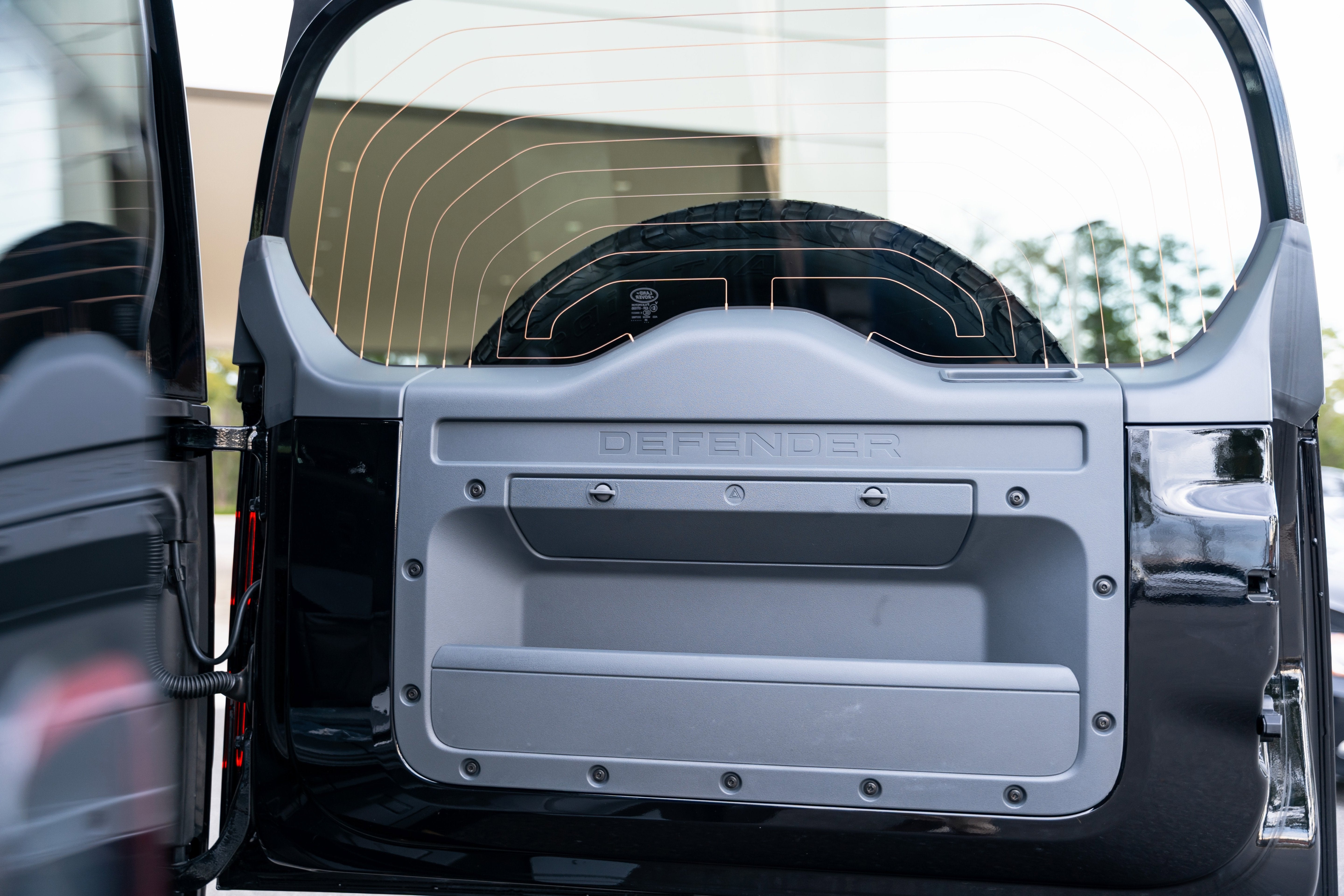 2026 Land Rover Defender OCTA