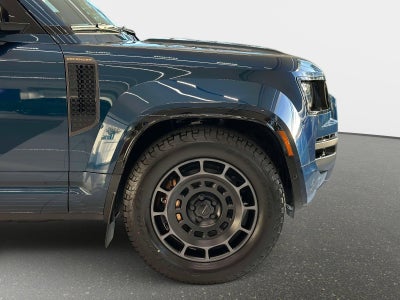 2026 Land Rover Defender OCTA