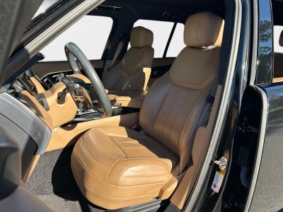 2025 Land Rover Range Rover SE